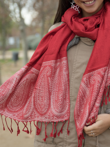 Silk thread scarf