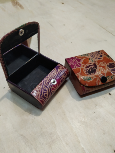 Cajita engraved with mirror