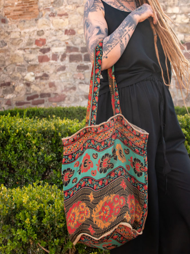Kamuk Saree Bag